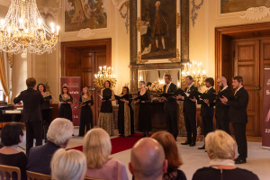 MIC5443